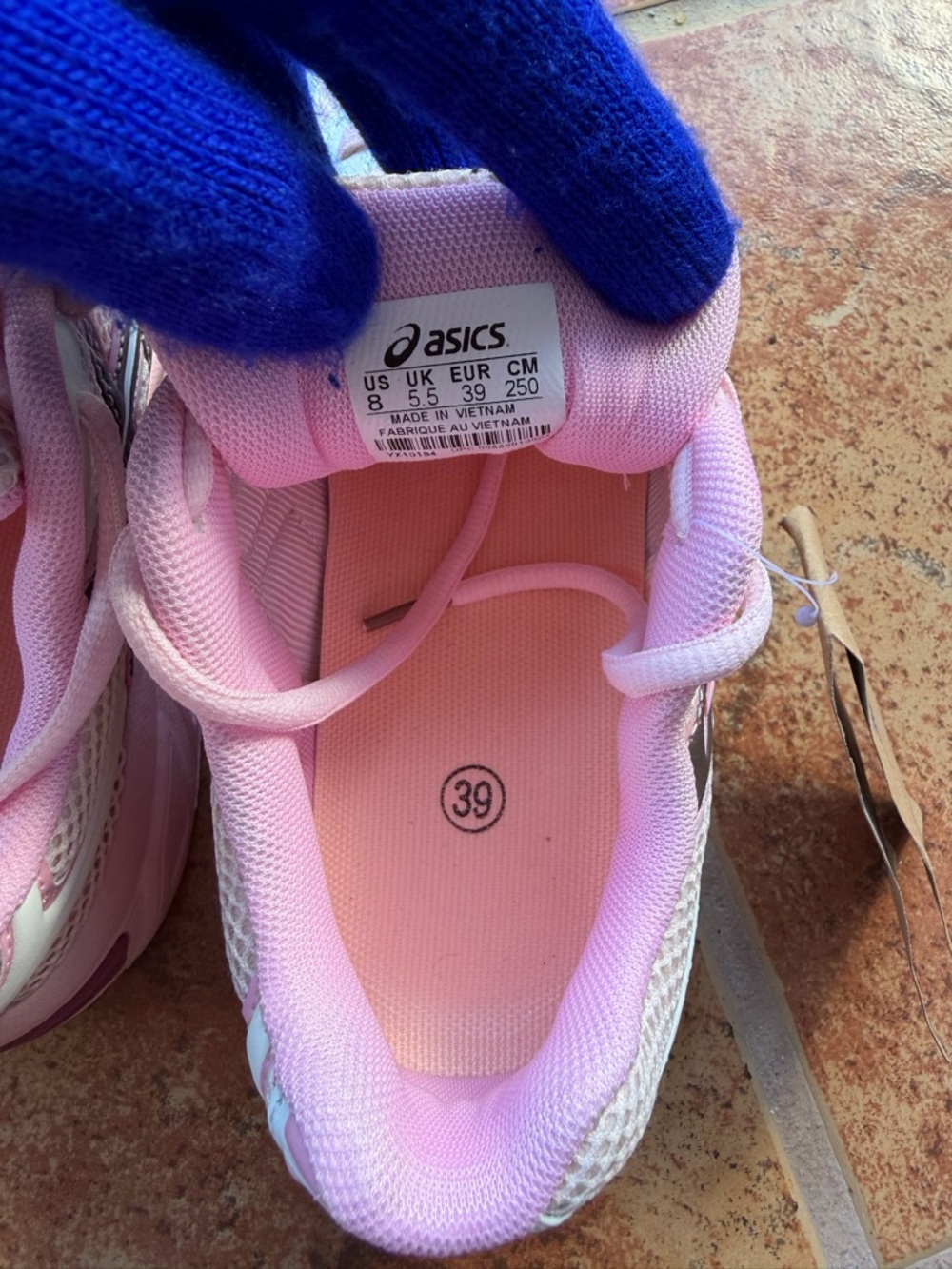 Size 6.5 Men’s And Women’s 8 - Asics Gel Kayano 14 Pink and Silver Mesh Athletic - Picture 7 of 7